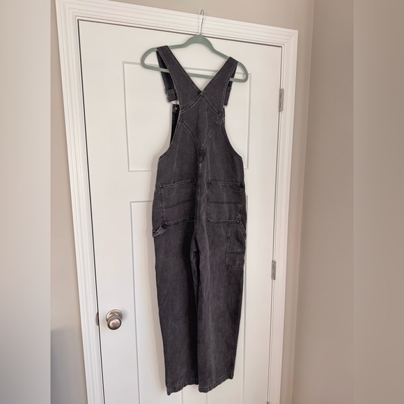 Madewell Denim Oversized Carpenter Overalls in Hartwell Wash - Picture 6 of 6